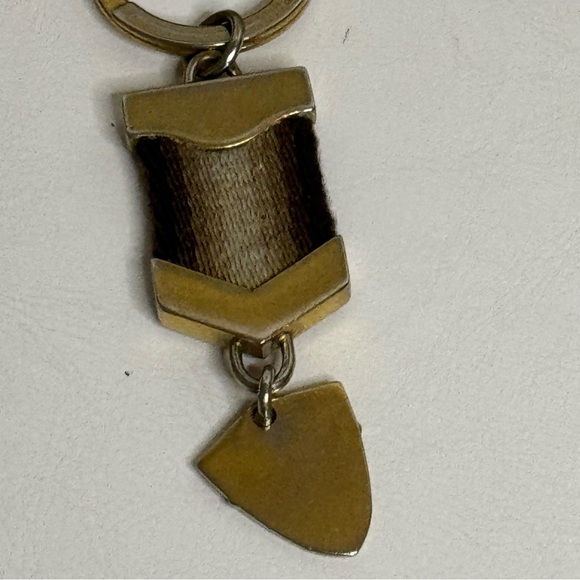 Vintage Gucci Crest  Logo Key Ring Very Rare Yarn Woven Key Ring Logo Unisex - Picture 2 of 6